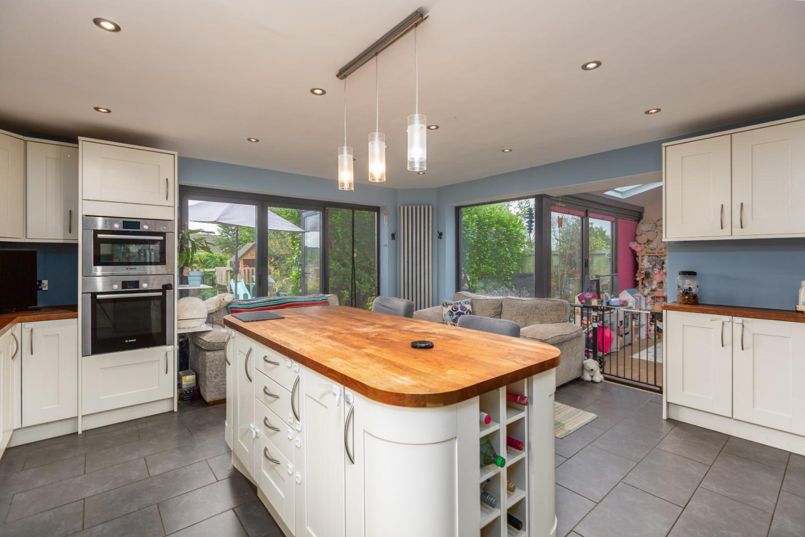 Pennard Road, Kittle, Pennard, Swansea, SA3 3JY